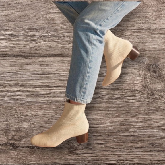 CUSHIONAIRE Women's Neely Stretch bootie +Memory Foam 7 WIDE IVORY - Picture 12 of 12